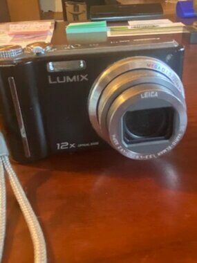 Panasonic LUMIX ZS1 Compact Digital Camera 12x Zoom 10.1 mega p Lite HD Complete